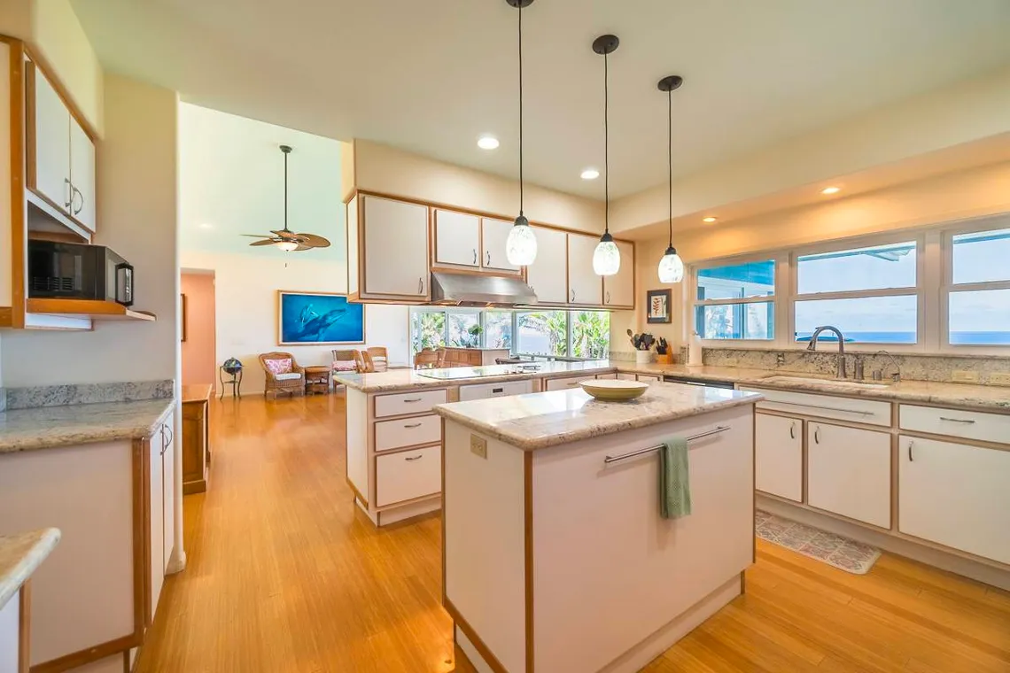 Cliffs House - Kitchen
