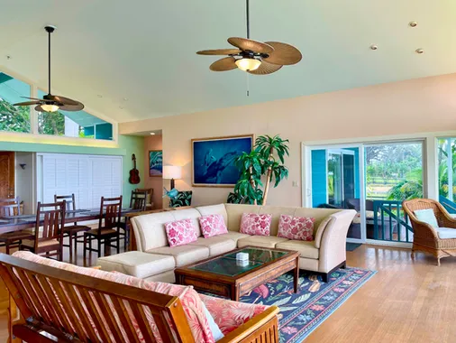 Cliffs House - Living Room