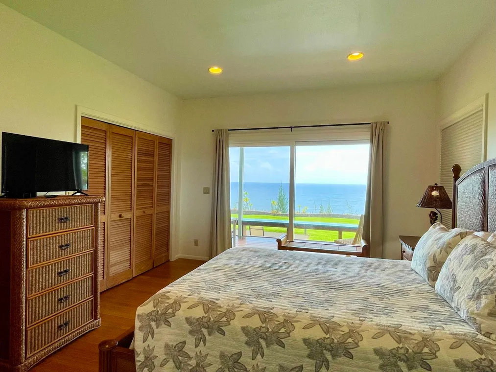   Cliffs House - Bedroom 2